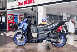 Honda Vario 125 Street Tampil Beda dengan Setang Terbuka