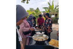 Dr. Raden Stevanus Dorong Olahan Ikan untuk Tekan Stunting
