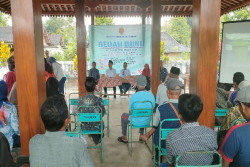 Dengan Mengolah Sampah, Penghasilan  Warga Bisa Bertambah