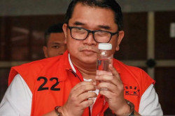 Hendi Prio Santoso Jalani Sidang Perdana Kasus Korupsi PGN