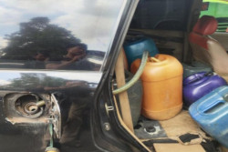 Mobil Angkut Puluhan Jeriken Pertalite Terbongkar di Banyumas