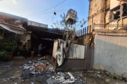 Kebakaran Gedung Kemendagri Jalar ke Rumah Warga di Pasar Minggu