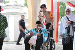 Perdana Lewat YIA, 354 Jemaah Sleman Terbang ke Makkah