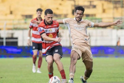 Dua Gol Kambuaya Antar Dewa United Tekuk Madura United