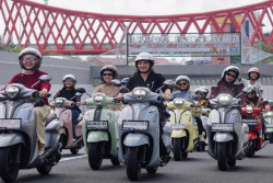 Kartini Ride Surakarta: Touring Yamaha Classy Tiga Generasi