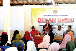 Tingkatkan Literasi Sekaligus Penguatan Ekonomi Warga