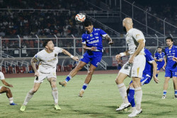 Persib Comeback Dramatis, Maung Bandung Tekuk Bhayangkara Skor 4-2