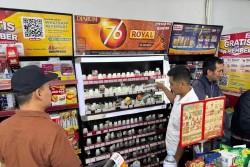 Alfamart Boyolali Dibobol Lewat Plafon, 940 Rokok Raib