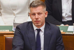 Jabat PM Hungaria, Peter Magyar Akhiri Dominasi Viktor Orban