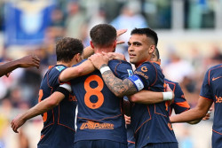 Inter Pesta Gol 3-0 di Kandang Lazio, Kartu Merah Jadi Titik Balik