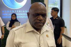 Menteri Natalius Pigai Kritik Pelarangan Nobar Film Pesta Babi