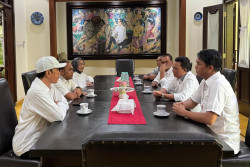 Empat Eks Kader PDIP Gabung PSI, Temui Jokowi di Solo