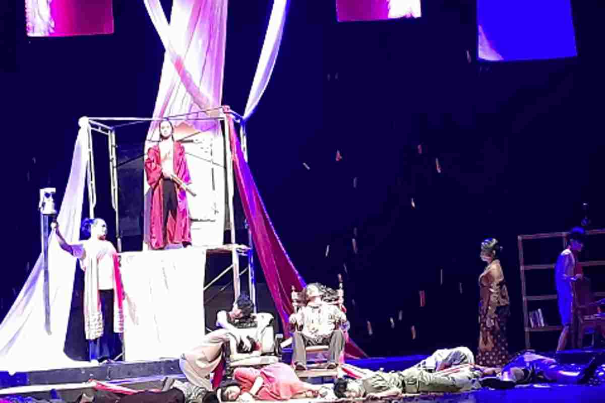 Menimba Makna di Sumur Tanpa Dasar, Kolaborasi Teater JB & PL