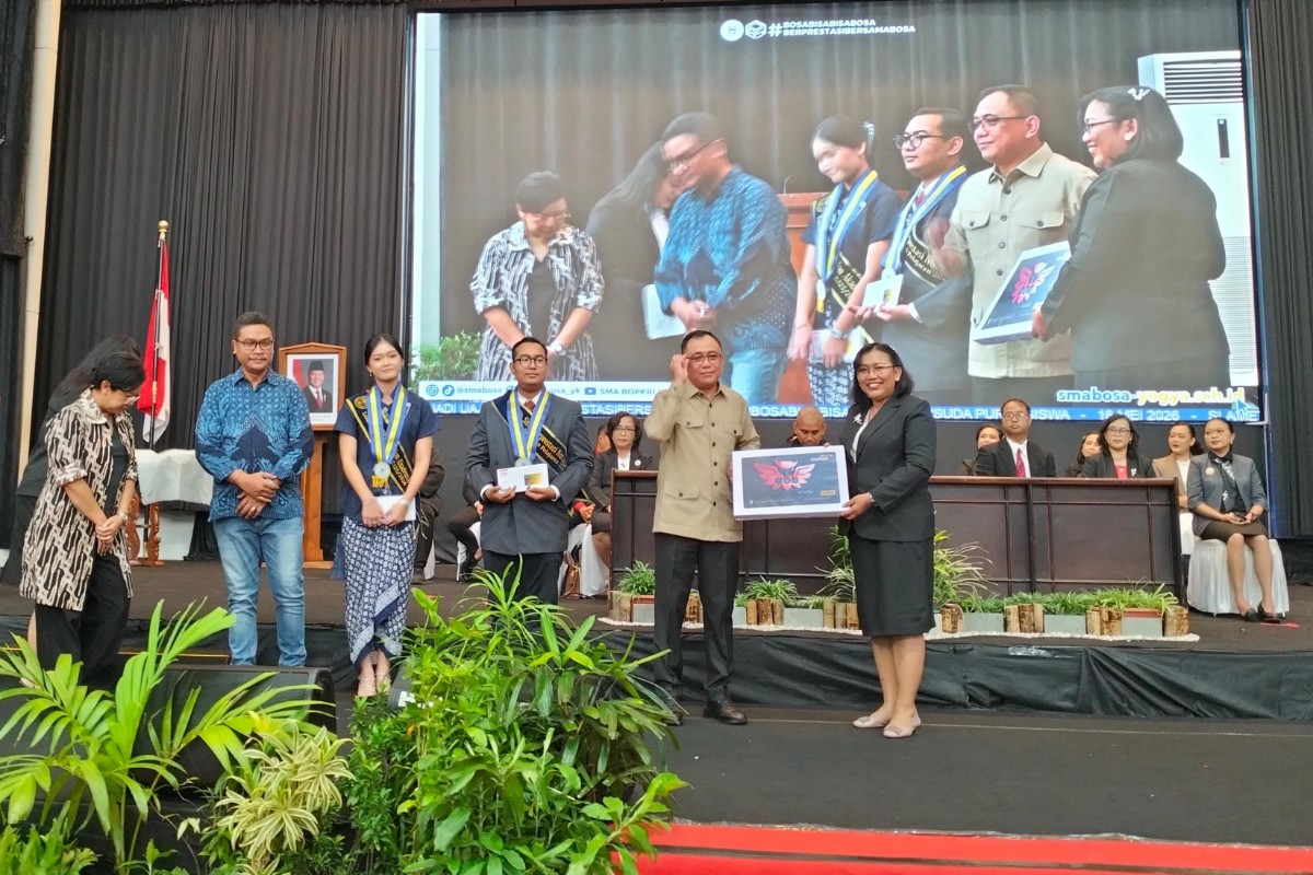Dorong Pelestarian Budaya, Budi Waljiman Salurkan Gamelan ke SMA Bosa