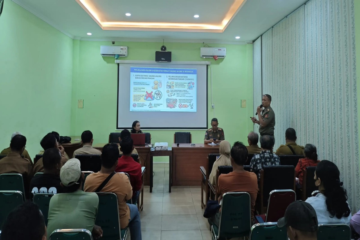Satpol PP Solo Minta Pedagang Daging Anjing Alih Usaha