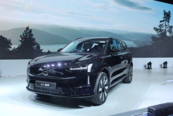 Volvo EX90 Meluncur di Indonesia, SUV Listrik Mewah Rp2,5 Miliar
