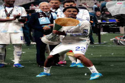 Pemain Berdarah Indonesia Ini Turut Bawa Aston Villa Juara Liga Europa