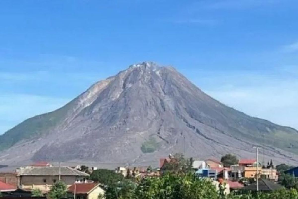 Aktivitas Gunung Sinabung Meningkat, PVMBG Minta Warga Waspada Erupsi