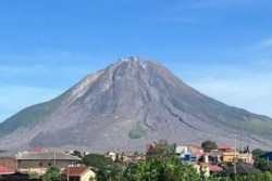 Aktivitas Gunung Sinabung Meningkat, PVMBG Minta Warga Waspada Erupsi