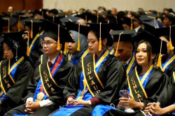 Unriyo Cetak 285 Lulusan, Rektor Ingatkan Kemampuan Adaptif