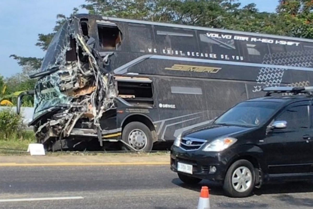 Kecelakaan Bus dan Truk di Tol Cipali, Satu Penumpang Tewas