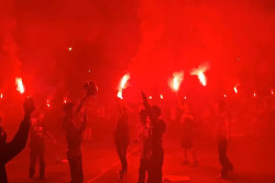 Persis Degradasi ke Liga 2, Tangis Suporter Pecah di Solo