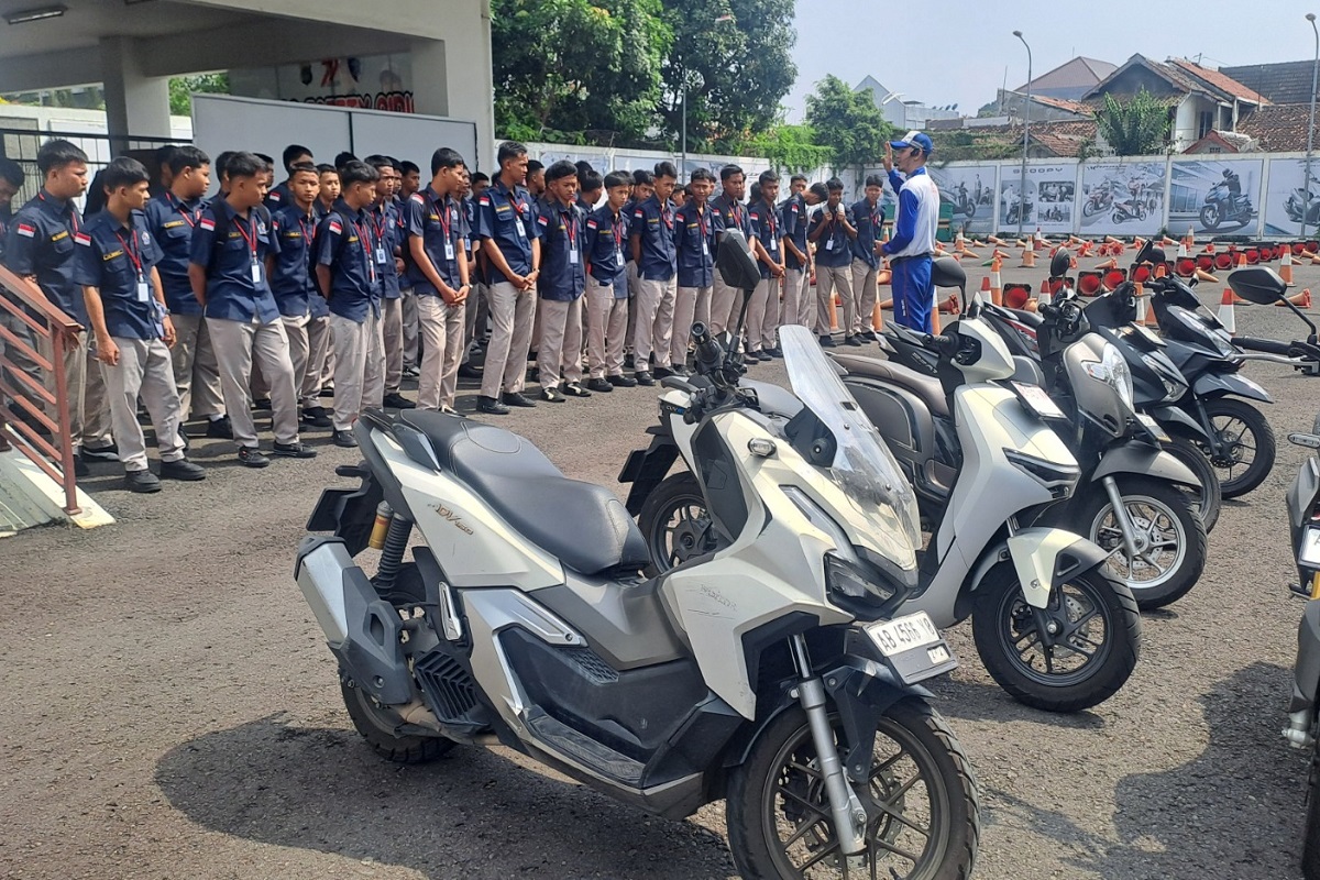 Astra Motor Yogyakarta Sambut Siswa Wisata Studi Sambil Edukasi