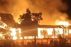 Tragis! Gereja Santo Fransiskus Pomako Ludes Dilalap Api