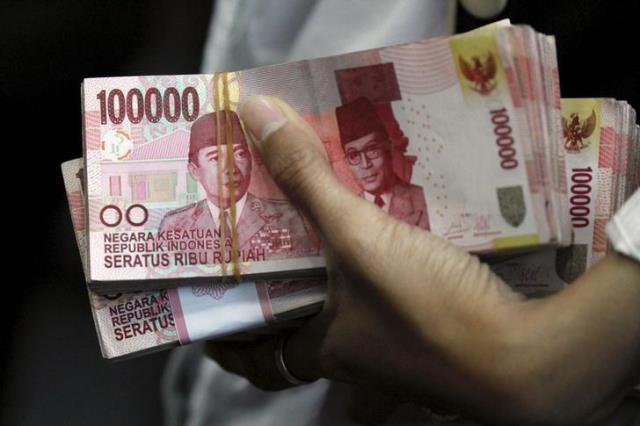 Rupiah Melemah dan Konflik Timur Tengah Tekan Industri Manufaktur