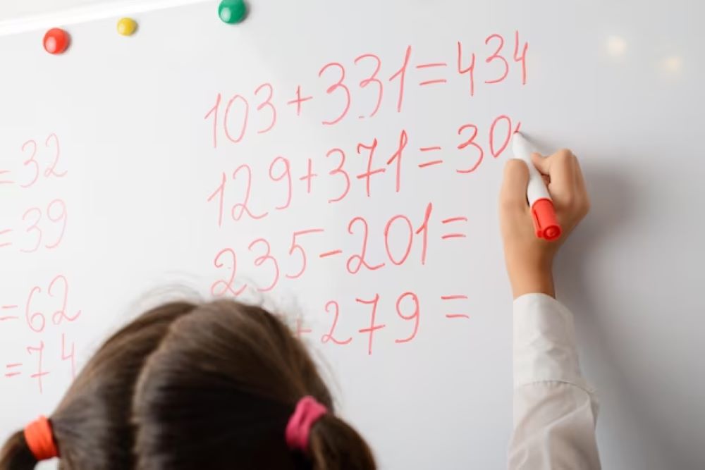 Hebat! Dua Siswa SDN 4 Wates Sabet Nilai 100 TKA Matematika