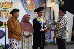 MTsN 6 Bantul Sukses Gelar Purnasiswa dan Haflah Quraniyah