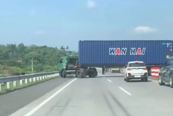 Nekat! Truk Putar Balik di Tol Boyolali Bikin Geger, Ini Respons TMJ