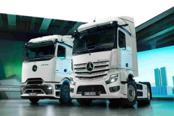 Truk Listrik Baru Mercedes-Benz Tempuh 500 Km dan Muat 99 Kontainer