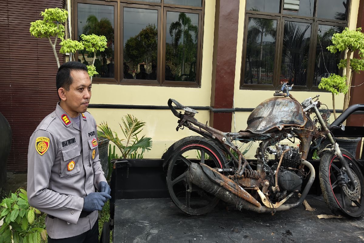Pencuri Alsintan di Kulonprogo Tertangkap, Motor Dibakar Warga