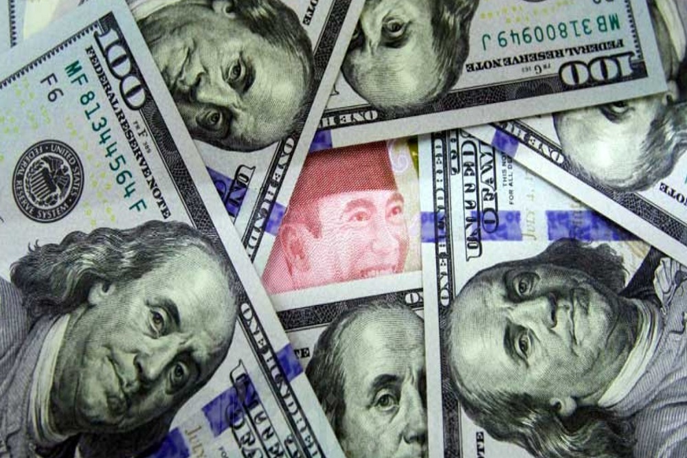 Rupiah Tembus Rp18.000, DPR Desak Pemerintah dan BI Bergerak Cepat