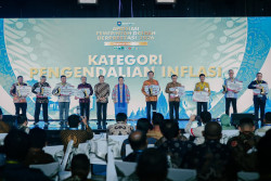 Ahmad Luthfi Antarkan Jawa Tengah Raih Penghargaan