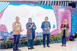 Menelusuri Jejak Nusantara Melalui Selembar Wastra
