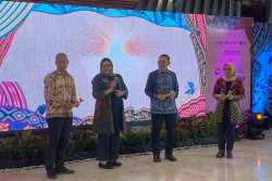 Menelusuri Jejak Nusantara Melalui Selembar Wastra