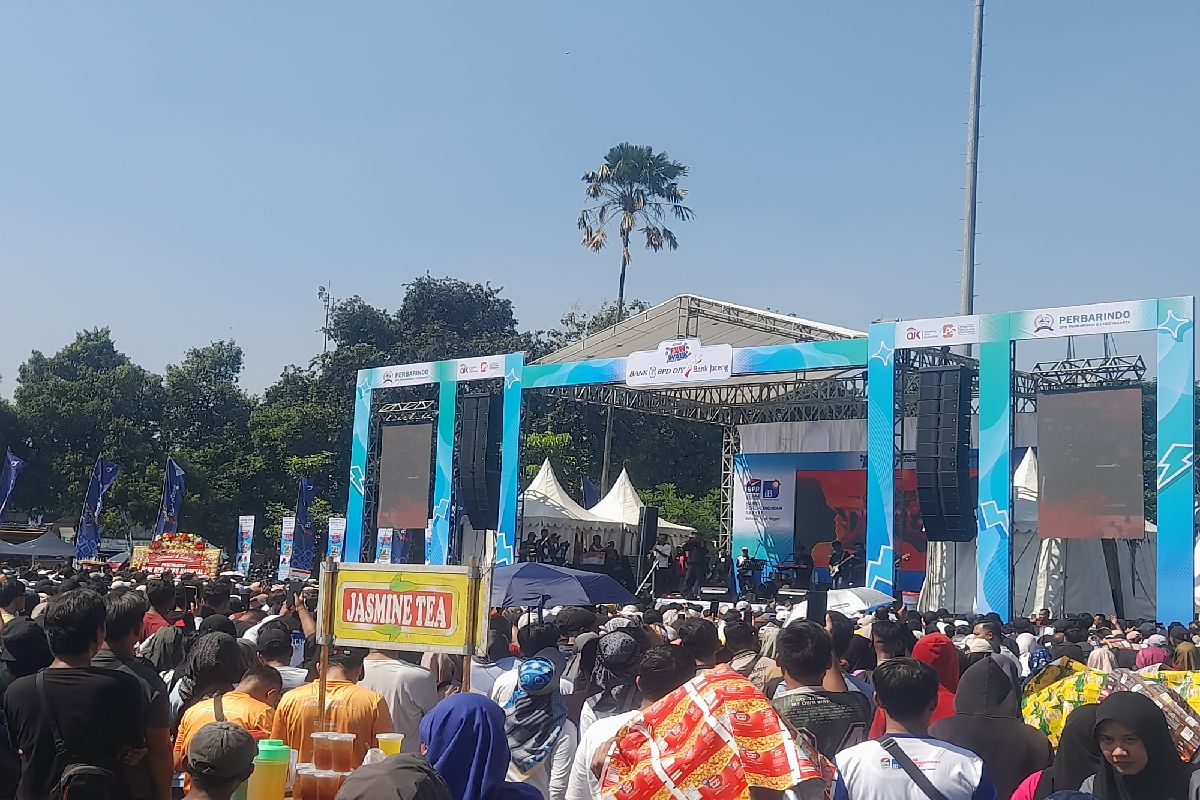 Lapangan Denggung Dipadati Peserta Funwalk BPR-BPRS 2026
