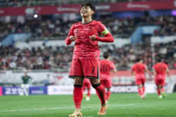 Kapten Korsel Raih Rekor Bersejarah di Laga Pembuka Grup A