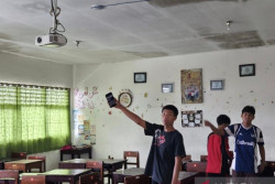 8 Kelas SMA Negeri 1 Cepu Bocor, Siswa Terganggu Saat Hujan