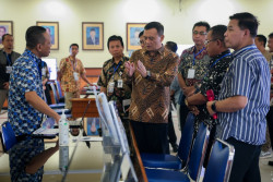 Ahmad Luthfi Tinjau SPMB Jateng 2026, Pastikan Tanpa Kendala
