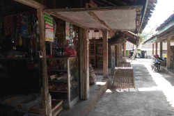 Kontrak Berakhir Pasar Pithik Tetap Bertahan di Lokasi Lama