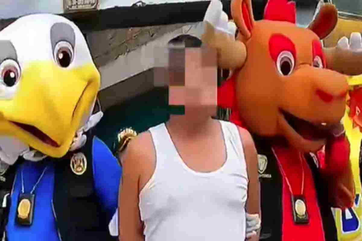 Polisi Peru Nyamar Jadi Maskot Piala Dunia dan Bekuk Bandar Narkoba