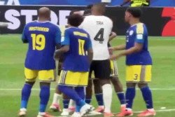 Usai Bantai Curacao, Pemain Jerman dan Lawan Berdoa Bersama