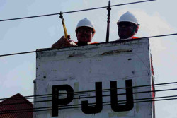 Kabel Semrawut Mulai Ditata, Jalan Kenari Jadi Percontohan
