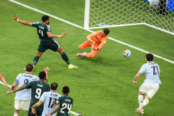 Uruguay Nyaris Tumbang, Araujo Selamatkan dari Saudi