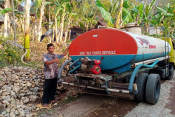 Banjir Order, Jasa Tangki Air Gunungkidul Kirim Hingga Tengah Malam