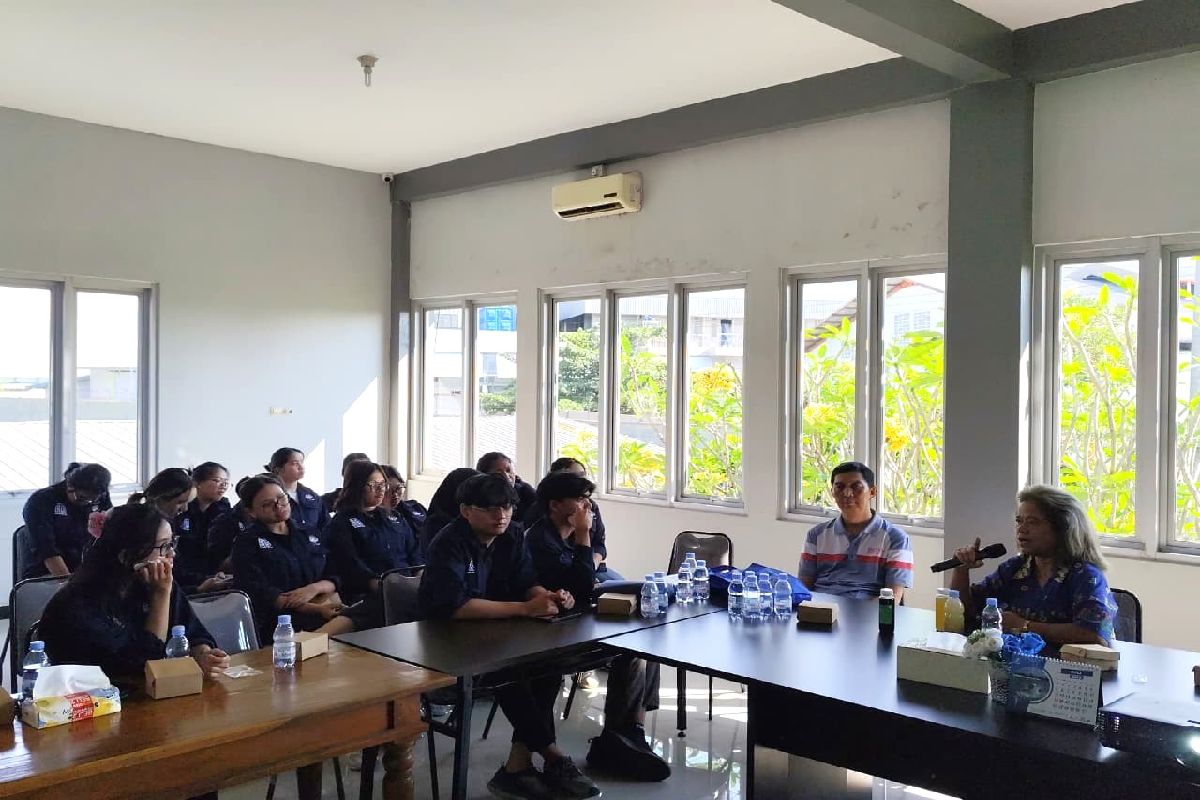 Mahasiswa Biologi UAJY Belajar Industri Bioteknologi