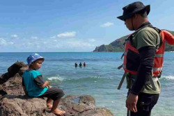 Pemancing Nyobok di Pantai Selatan GK Wajib Perhatikan Keselamatan